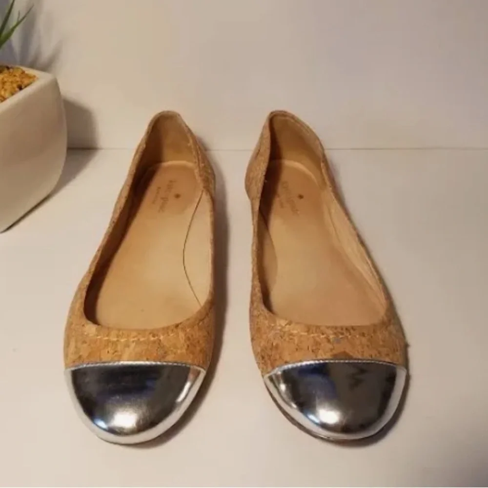 kate spade new york terry cork cap-toe ballerina flat,natural/silver Size 7 1/2